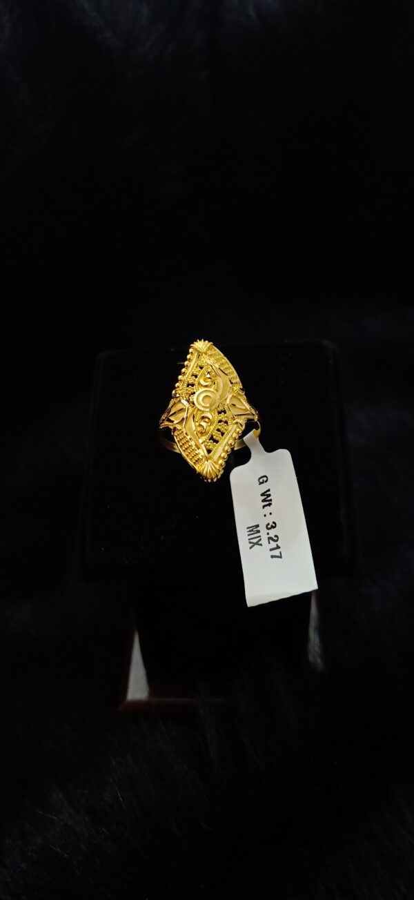 LADIES RING